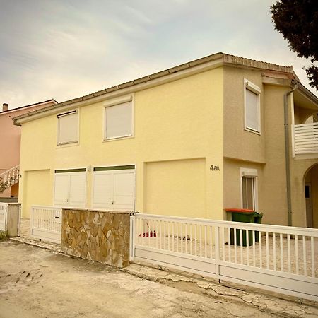 Casa Mare Rtina Garten Zwei Baeder Eg Dış mekan fotoğraf
