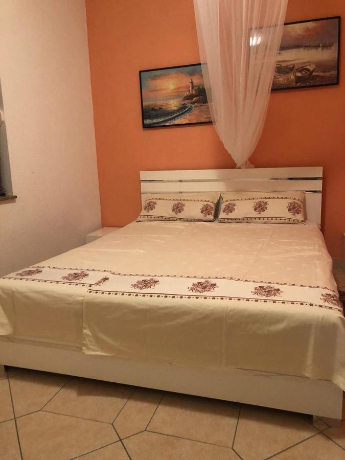 Casa Mare Rtina Garten Zwei Baeder Eg Dış mekan fotoğraf